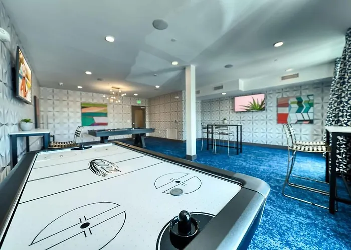 Stunning Westgate Cozysuites By Stadium With Pool 10 *