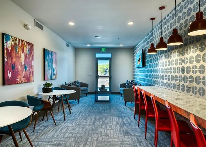 Stunning Westgate Cozysuites By Stadium With Pool 10 Apartment Glendale